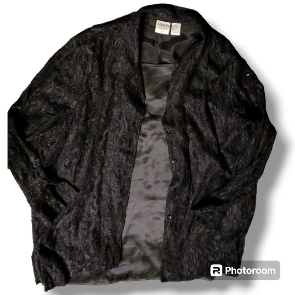 Allison Daley II Lace Tunic!